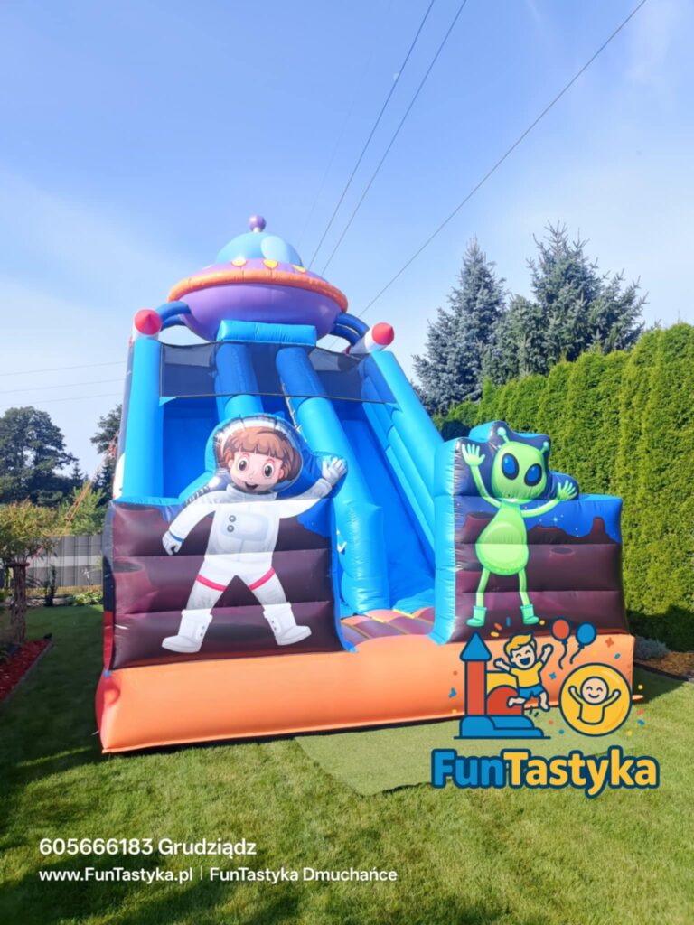 Zjeżdżalnia dmuchana Kosmos FunTastyka Grudziądz - bezpieczna atrakcja dla dzieci