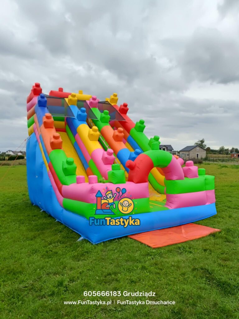 Zjeżdżalnia dmuchana Klocki FunTastyka Grudziądz - kolorowe dmuchańce dla dzieci