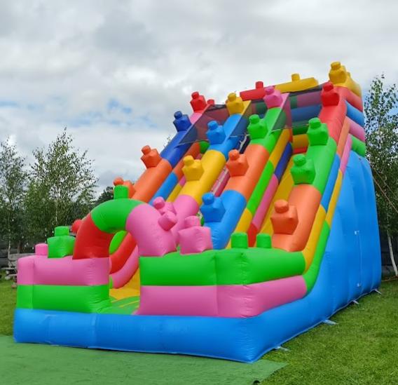 zjeżdżalnia Klocki 4mx7m FunTastyka Dmuchańce Grudziądz